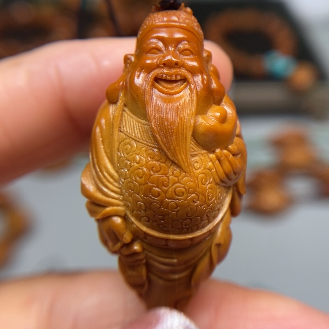 橄榄核吊坠童子财神