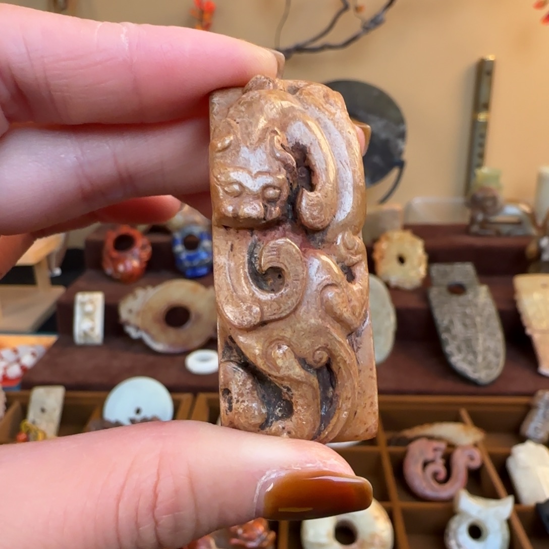 用***8和田玉（糖玉）未镶嵌颈饰