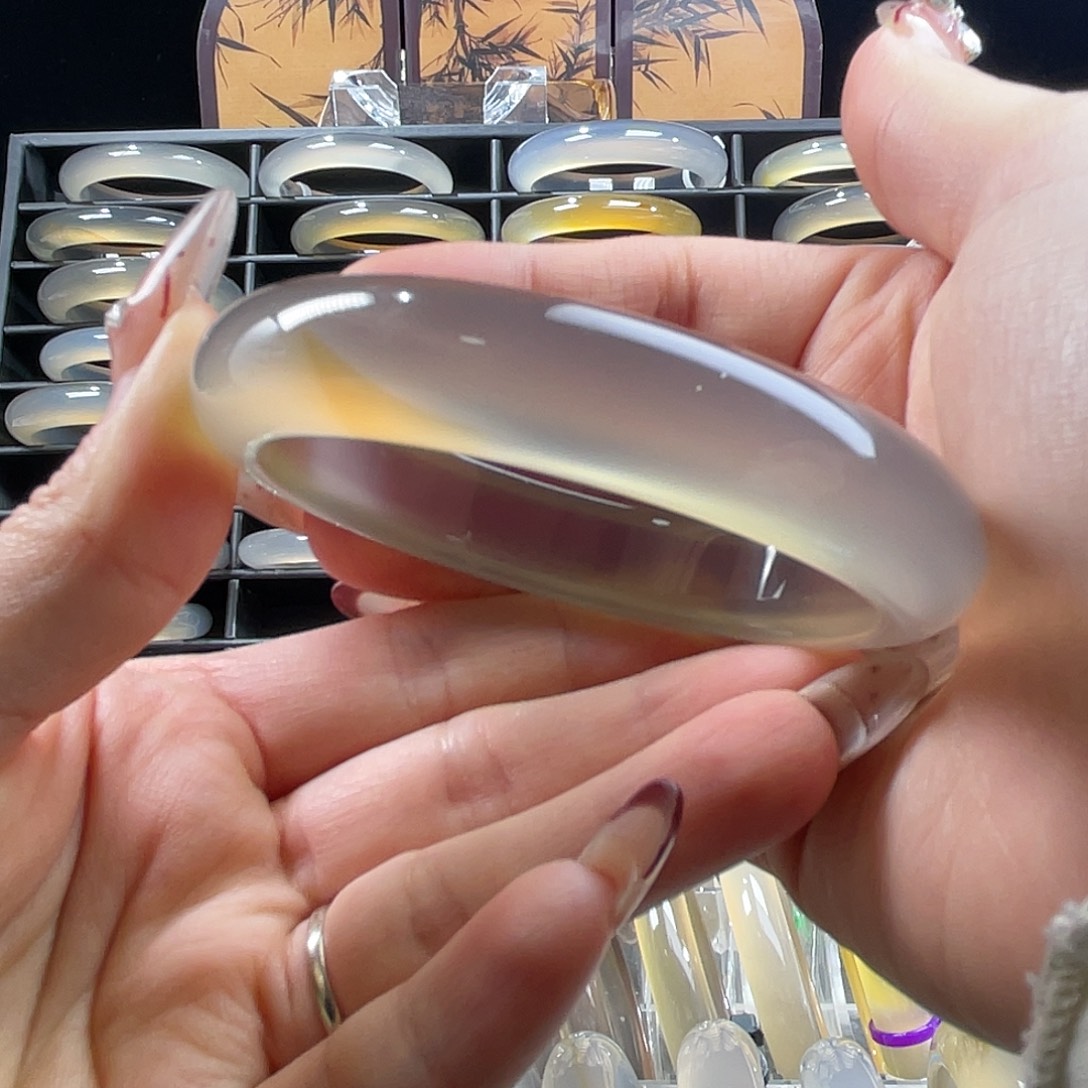 玛瑙/玉髓未镶嵌手镯