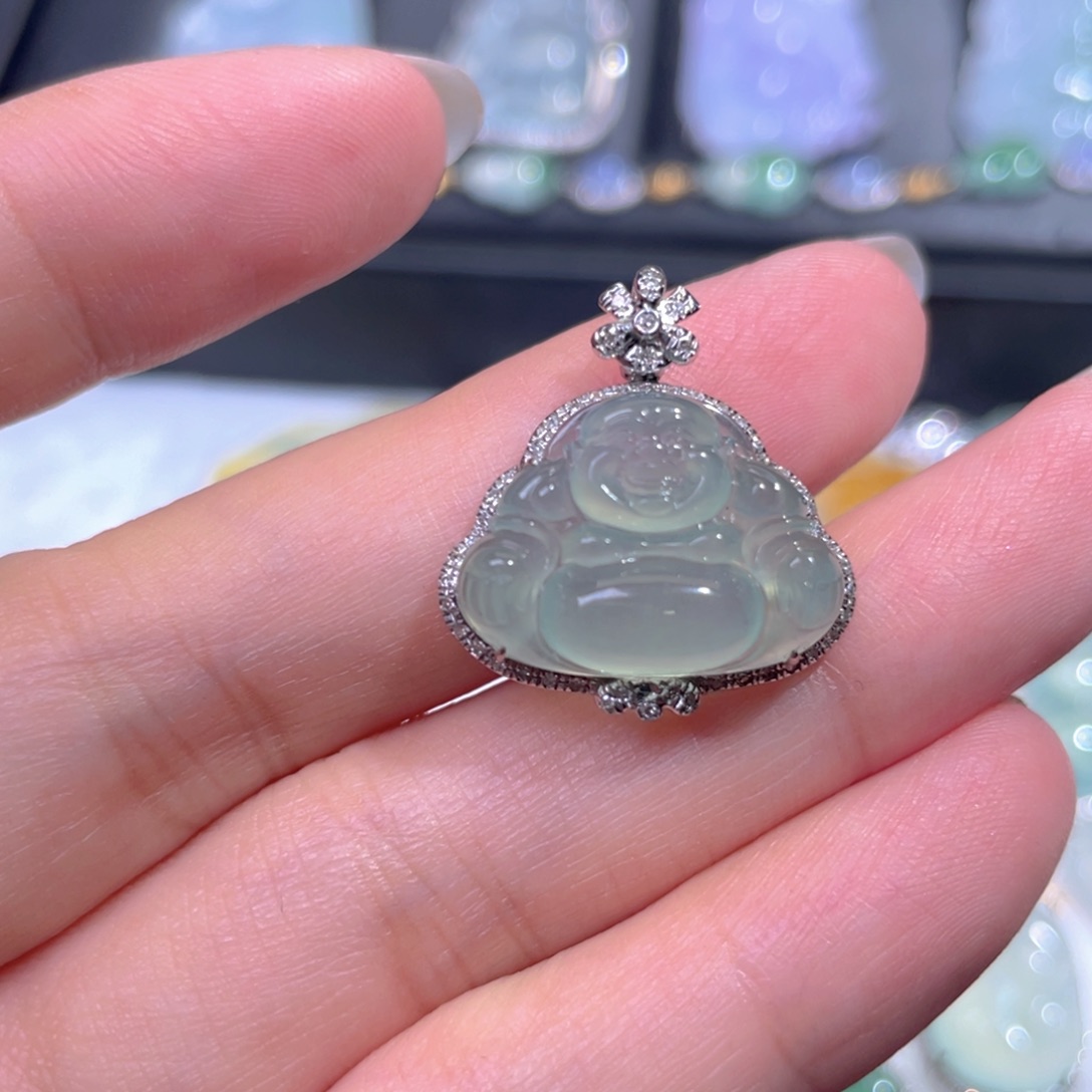 颈饰18K金镶嵌翡翠翡翠