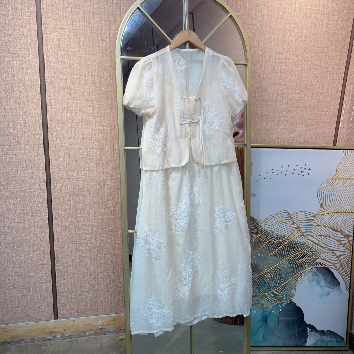 CR9孕妇杏色裙两件套M90-120 L130   2XL150