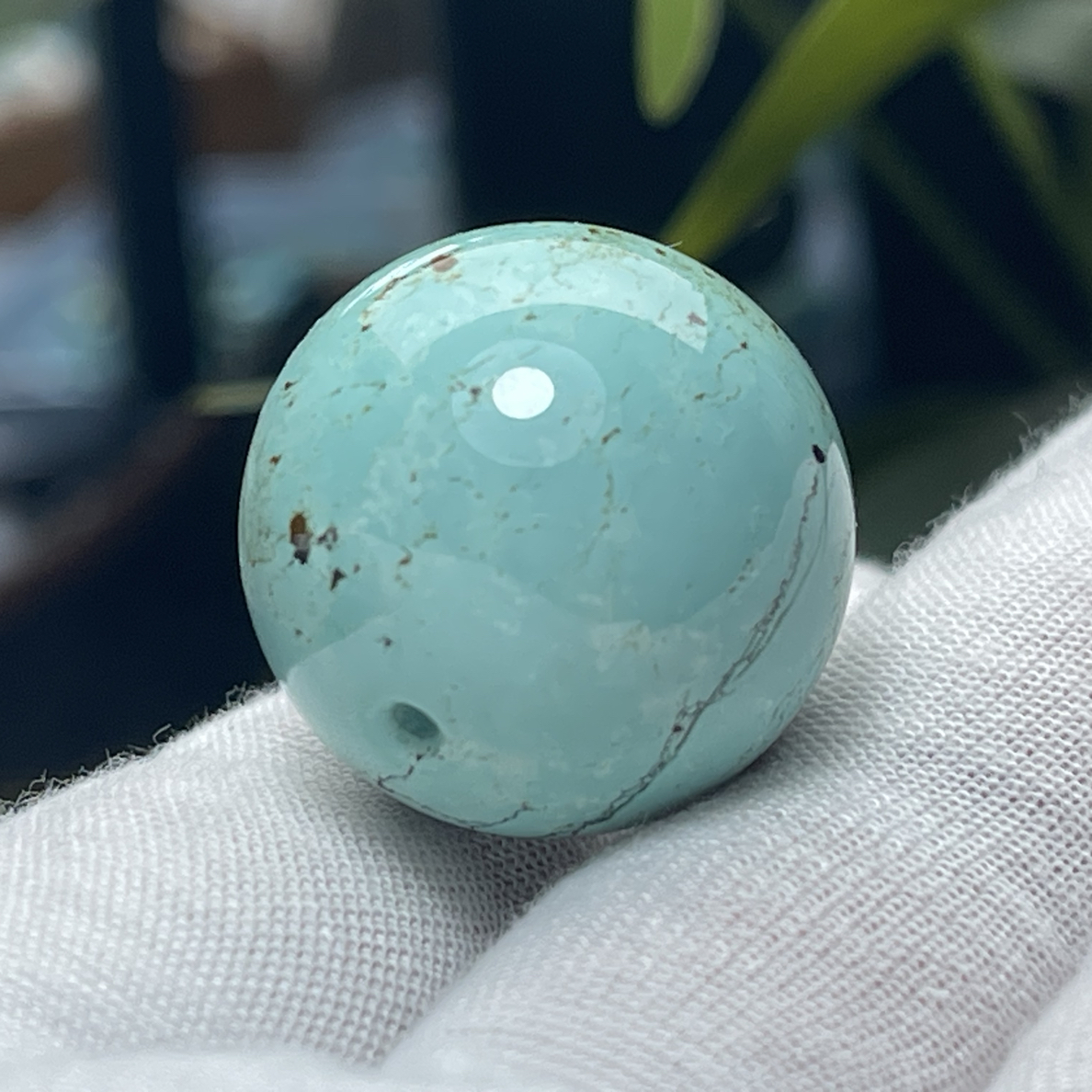 天然原矿高瓷绿松石圆珠，料子水润光泽，直径23.8mm，18.5克