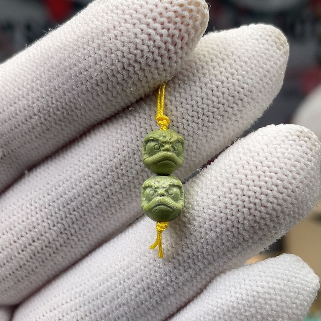 绿松石未镶嵌挂件