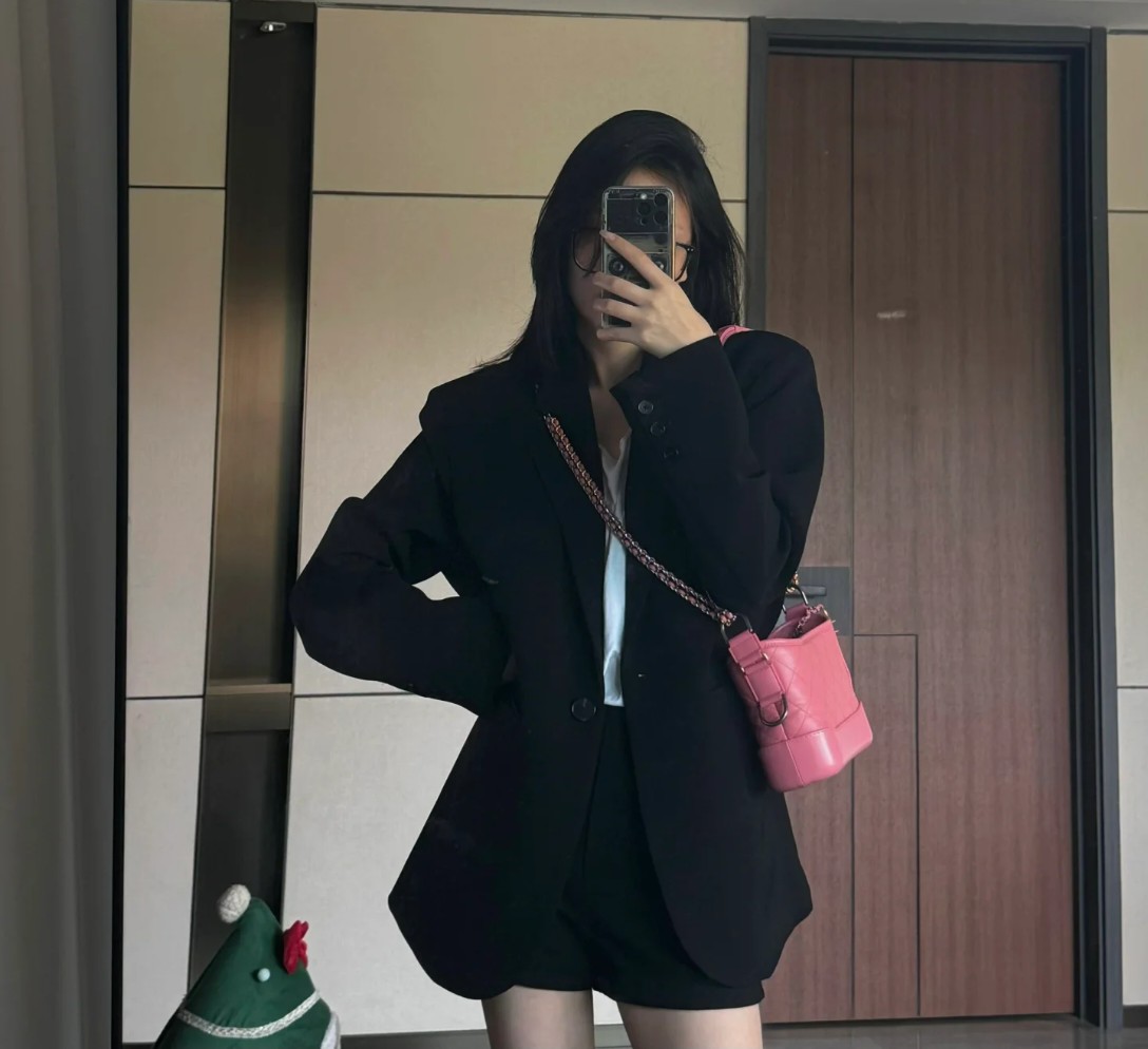 99新 Chanel/香奈儿 粉色流浪包中号 ，29开有卡