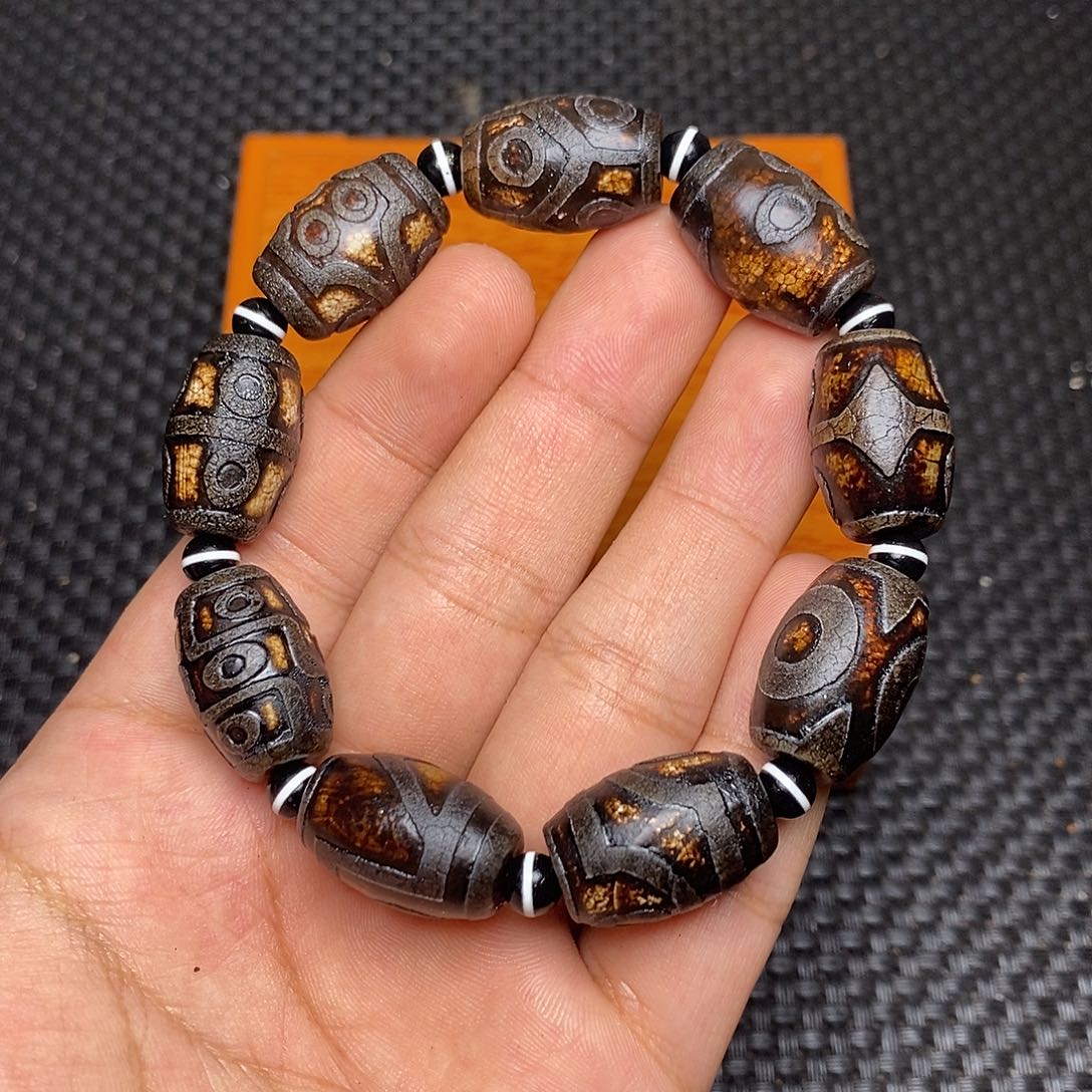 国***庆玛瑙/玉髓未镶嵌手链