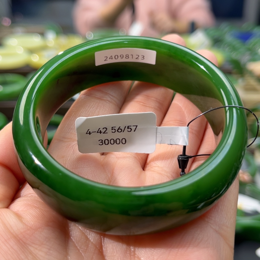 和田玉（碧玉）手镯未镶嵌