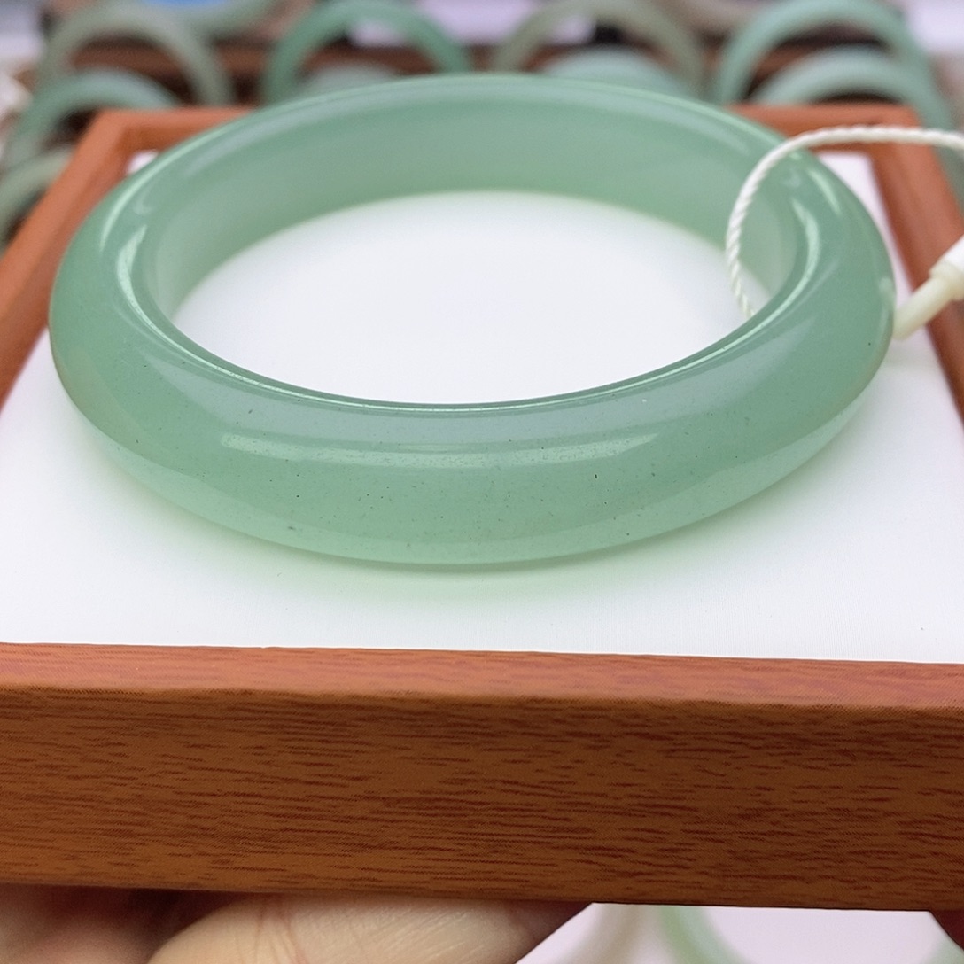 东陵石未镶嵌手镯58