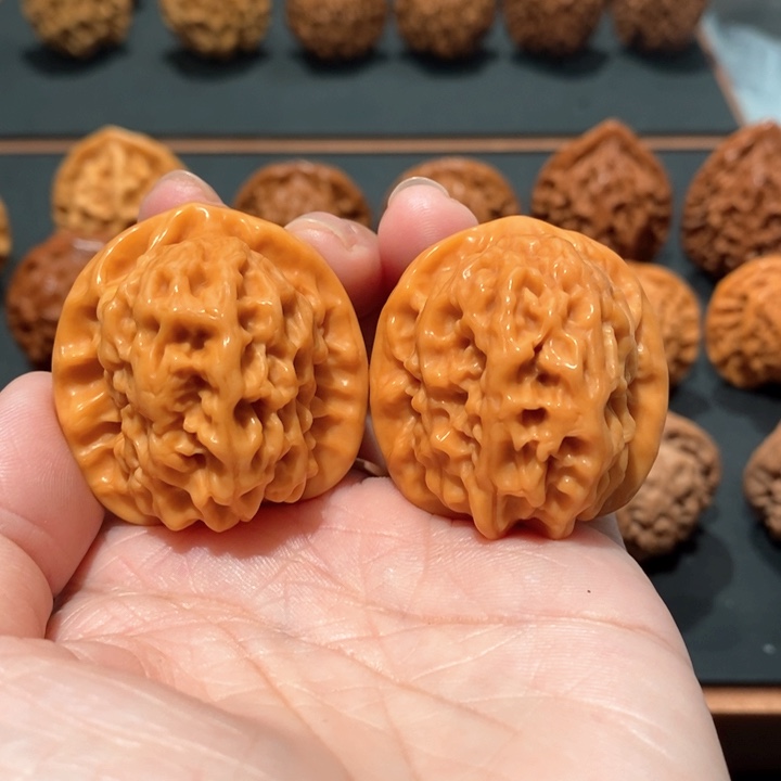 文玩核桃吊坠马老四1254