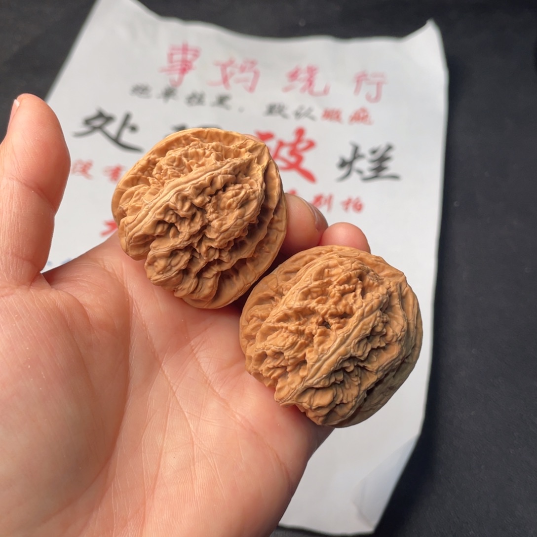 把件文玩核桃995。41➕粗筋有黄