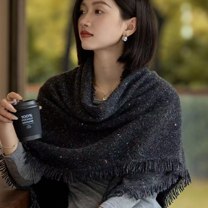 气质优雅~秋冬新款100山羊绒七彩点子纱流苏披肩围巾三角形加长