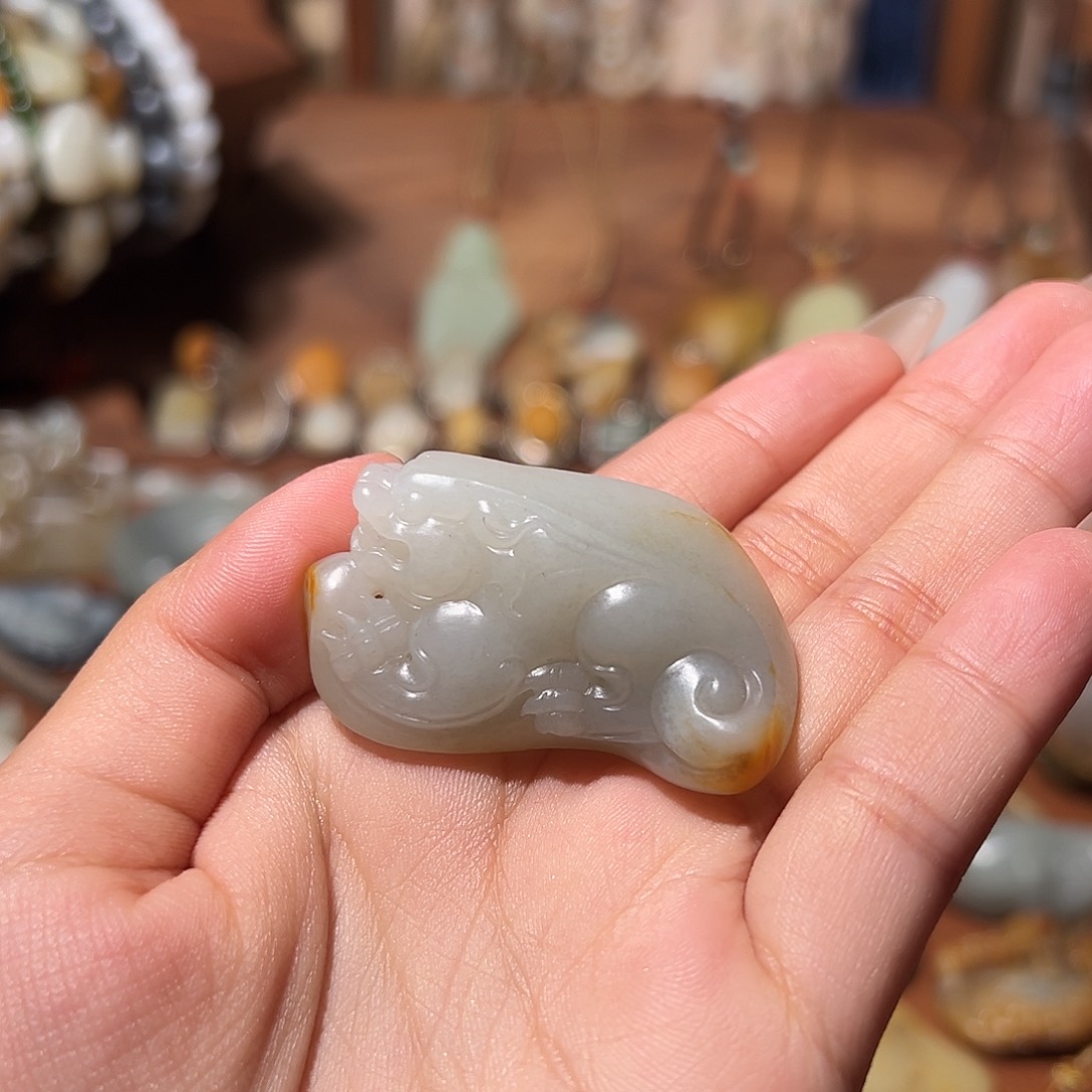 和田玉颈饰未镶嵌