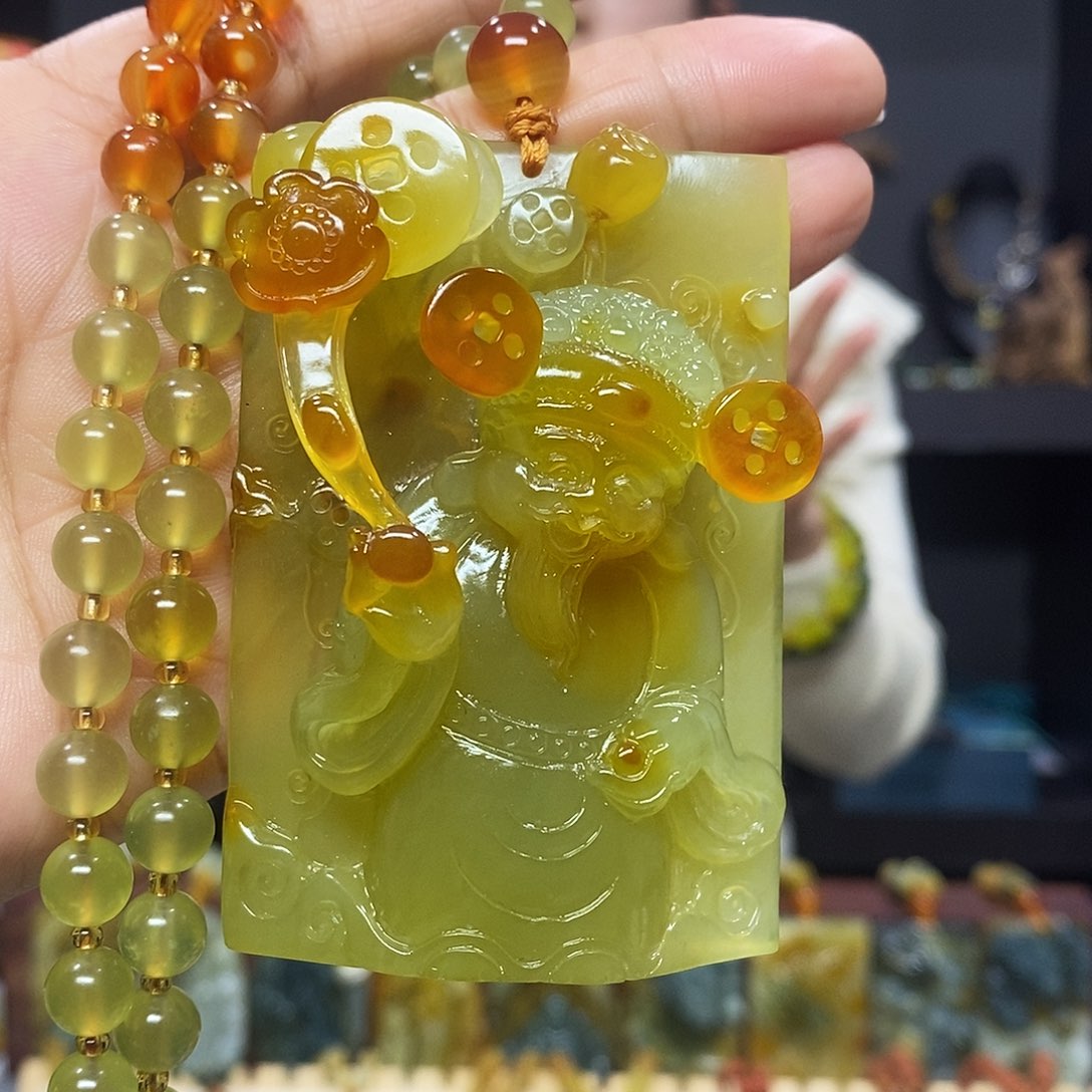 未镶嵌岫玉挂件吊坠