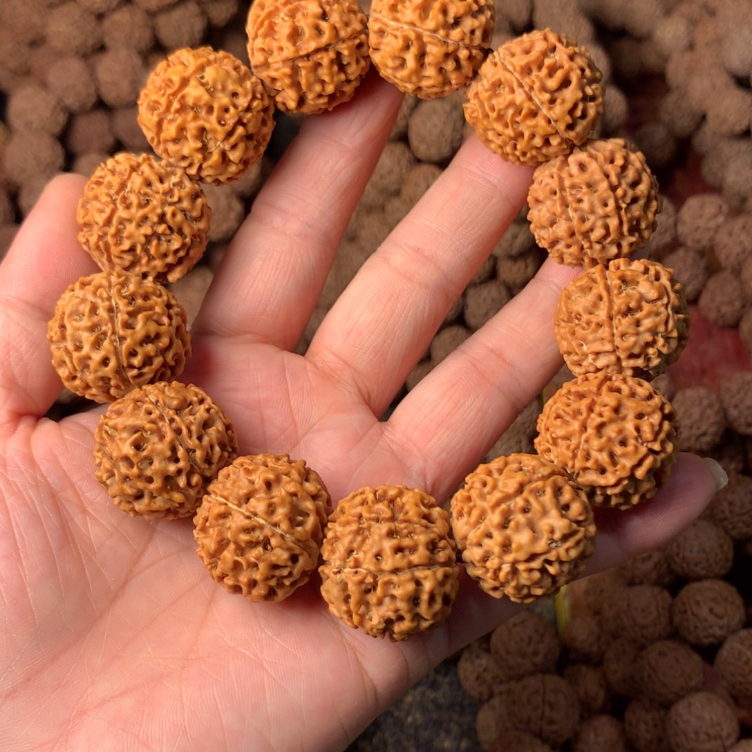 手串金刚菩提7瓣卡24 编号04