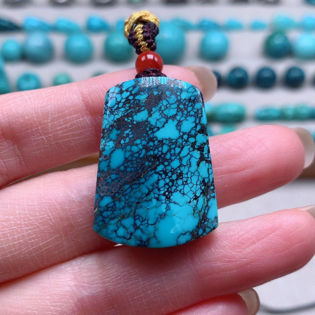 绿松石颈饰未镶嵌