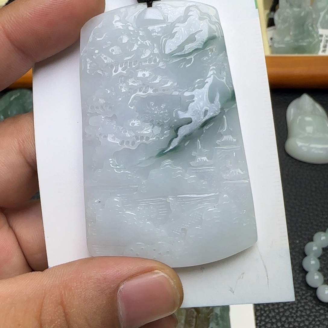 翡翠未镶嵌颈饰翡翠