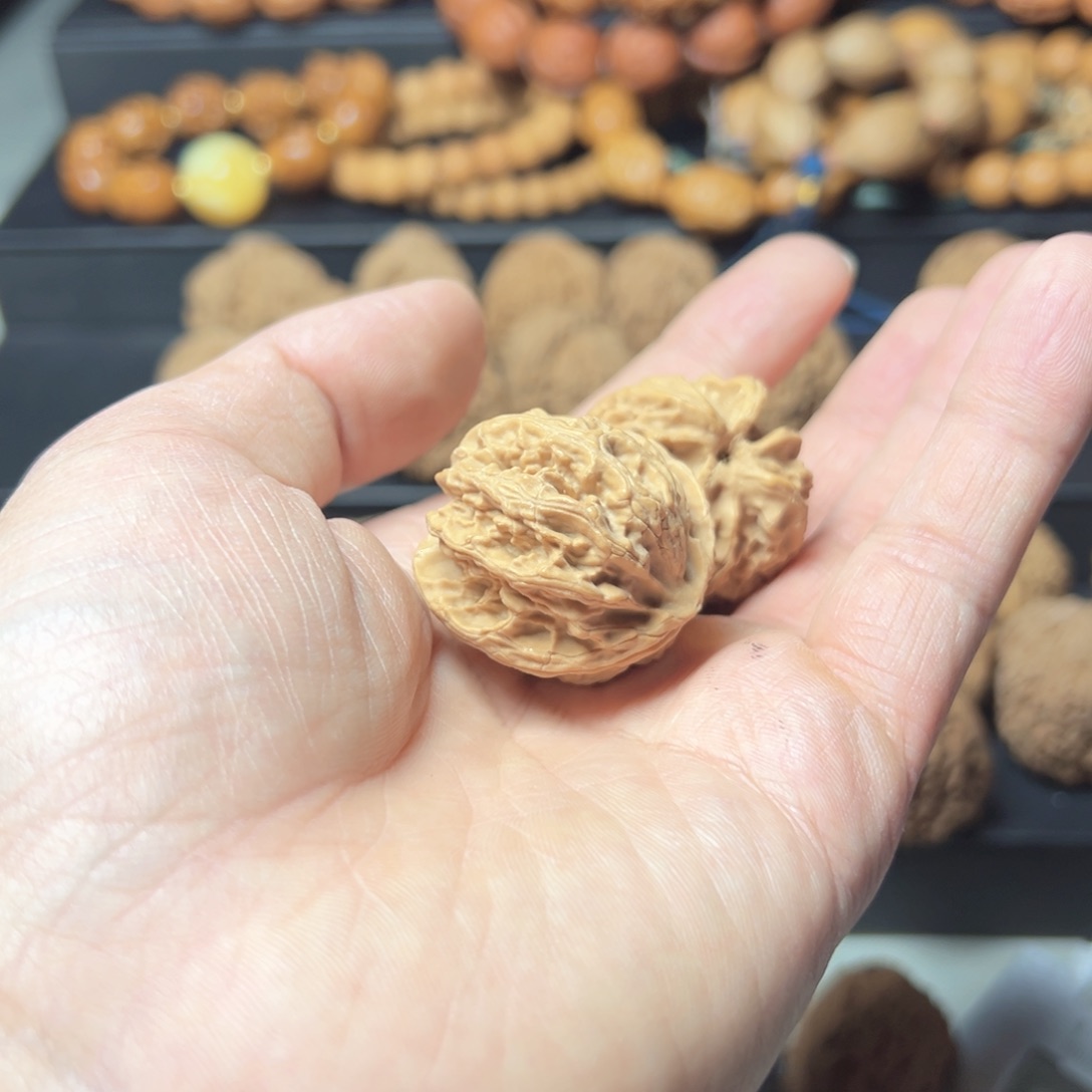 桃核吊坠苹果园核桃