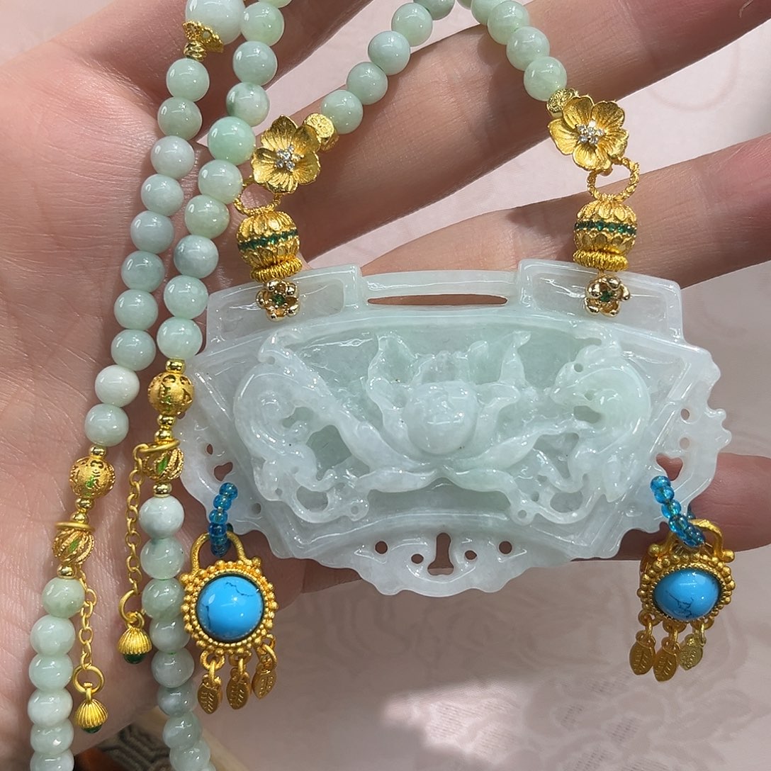 翡翠合金吊坠(赠链)国风