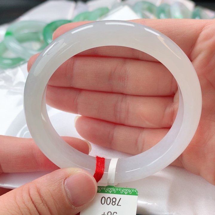 翡翠手镯未镶嵌缅甸A货翡翠手镯