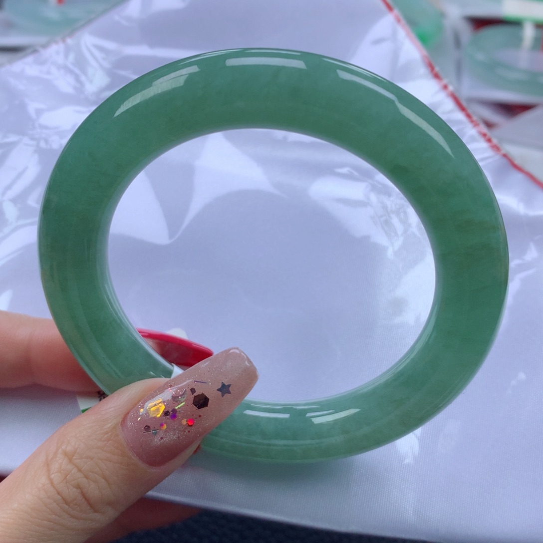 翡翠手镯未镶嵌57.3圆条