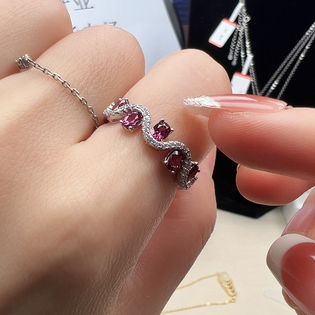 银S925镶嵌戒指石榴石