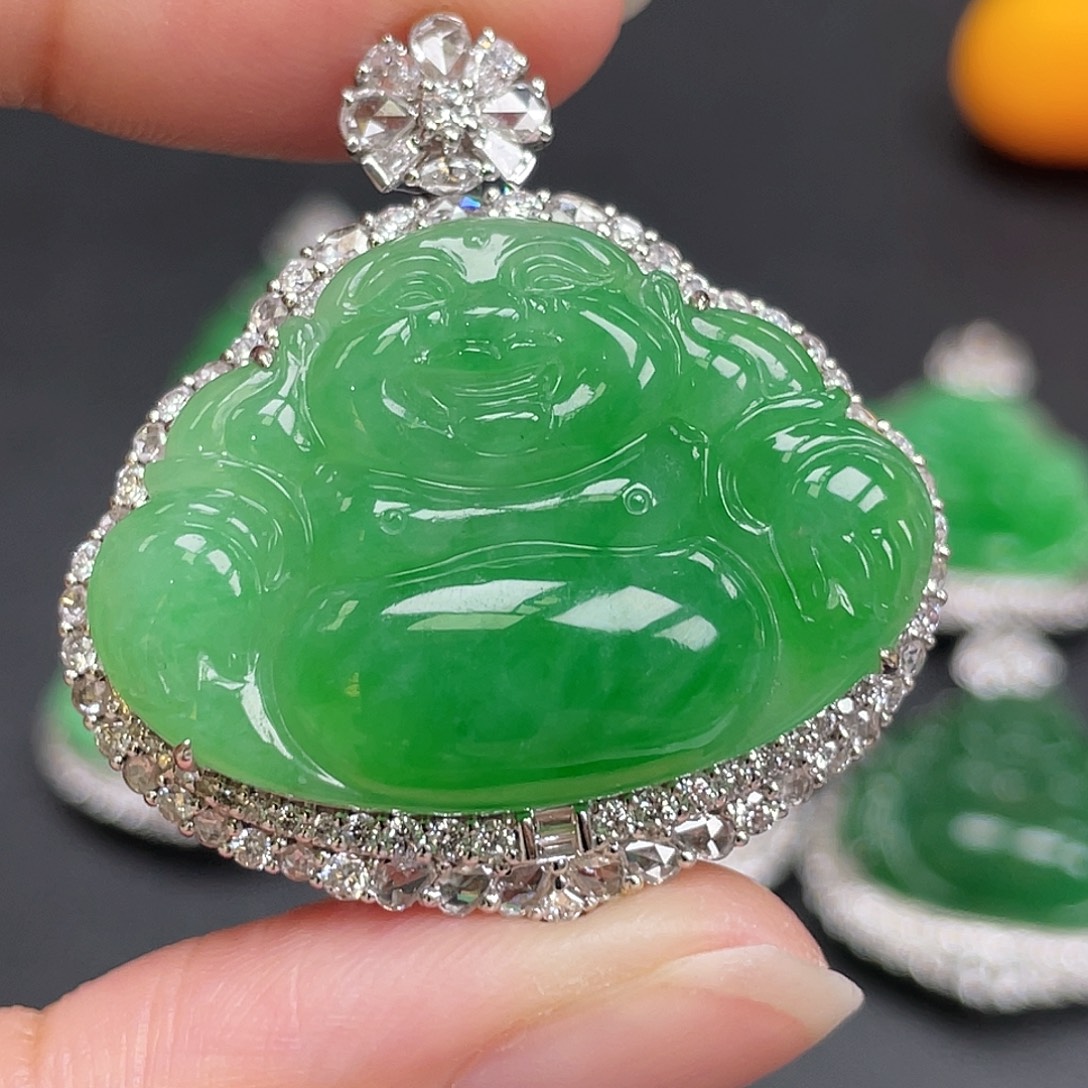 翡翠未镶嵌颈饰绿佛公