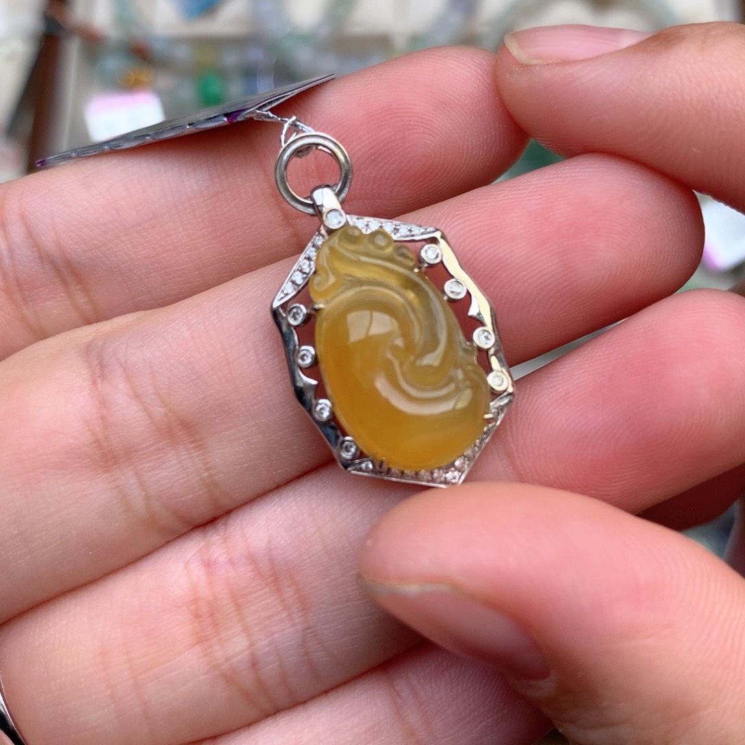 【闪购商品】18K金镶嵌挂件翡翠一