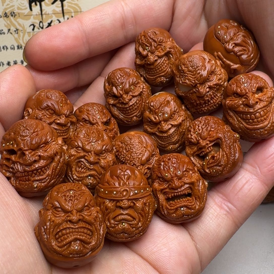 橄榄核手串?**?镶嵌恶僧