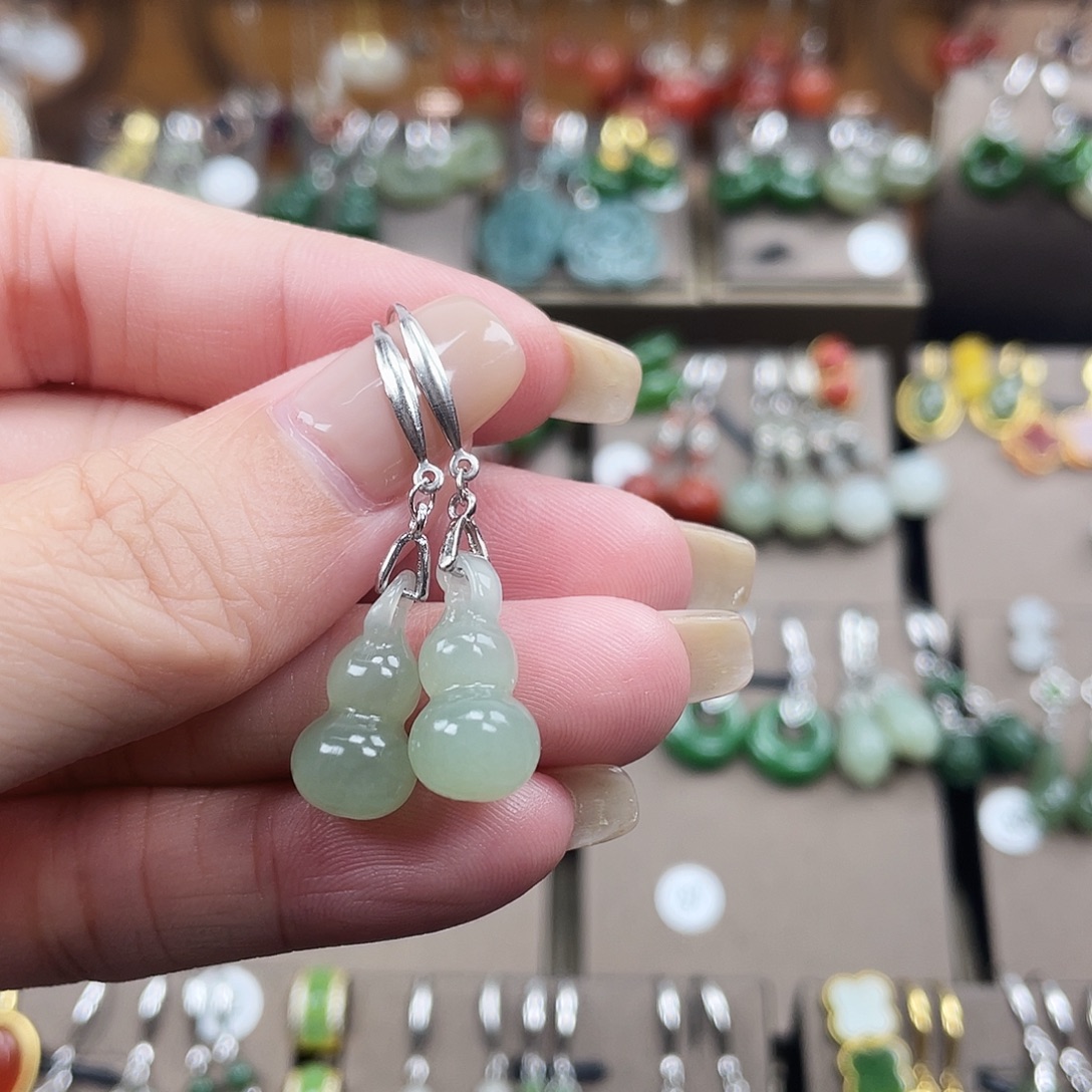 和田玉银S925镶嵌耳饰