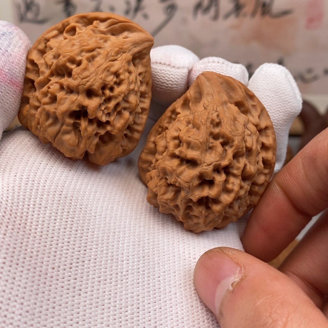 文玩核桃把件座山雕