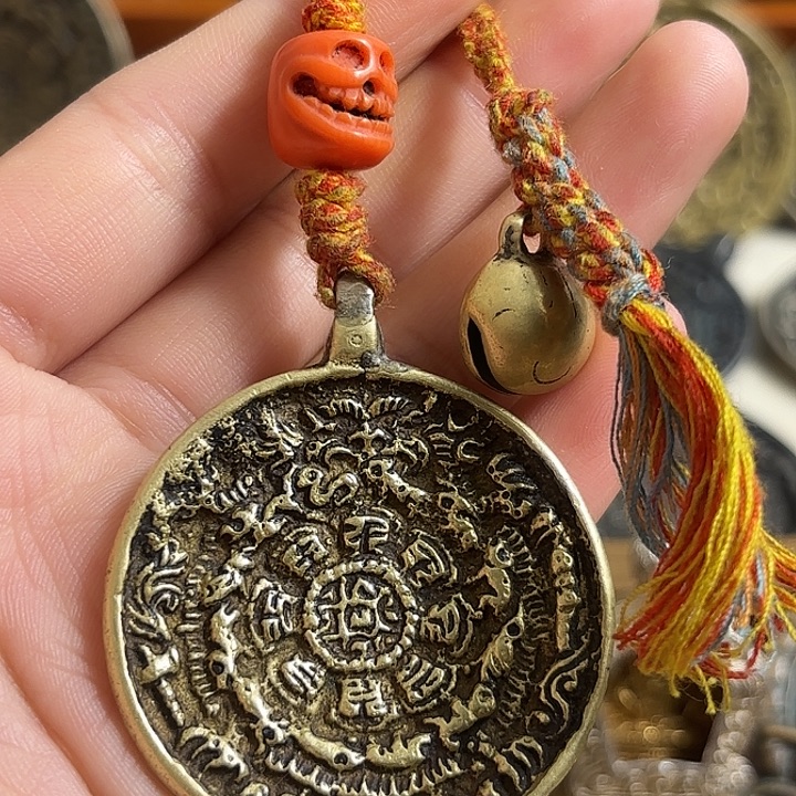 泥塑鳞甲熊 老九宫 黄利玛铜材质