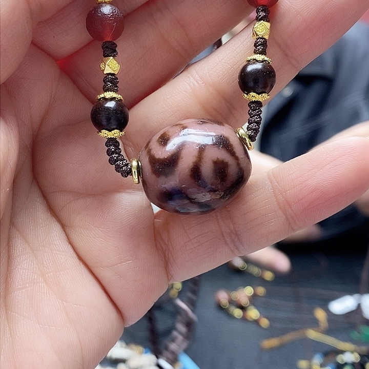 玛瑙/玉髓颈饰合金