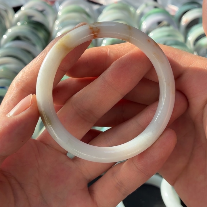 翡翠未镶嵌手镯翡翠手镯