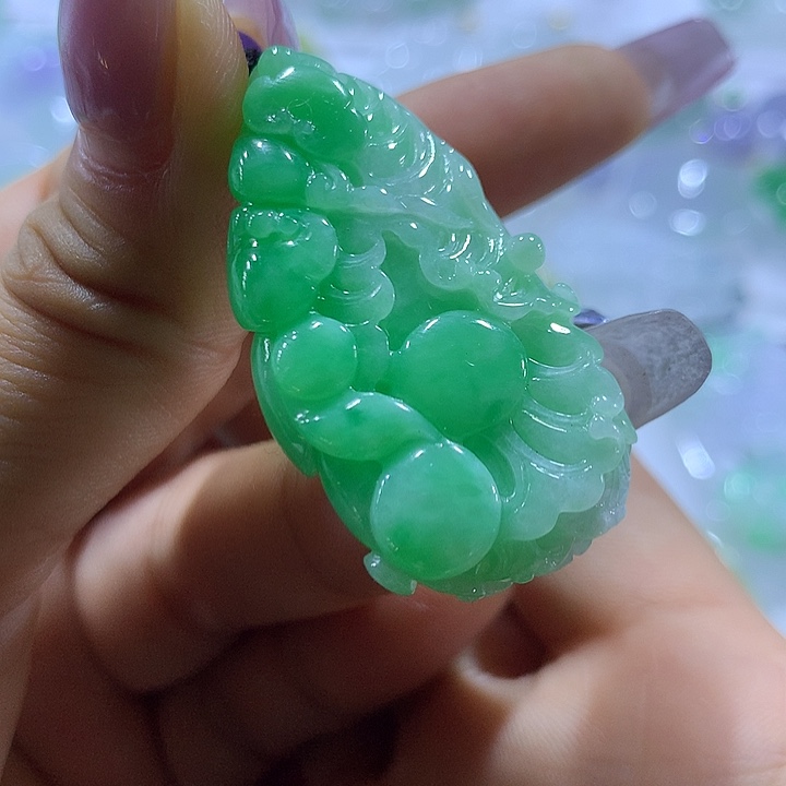 翡翠未镶嵌颈饰天然翡翠A货吊坠