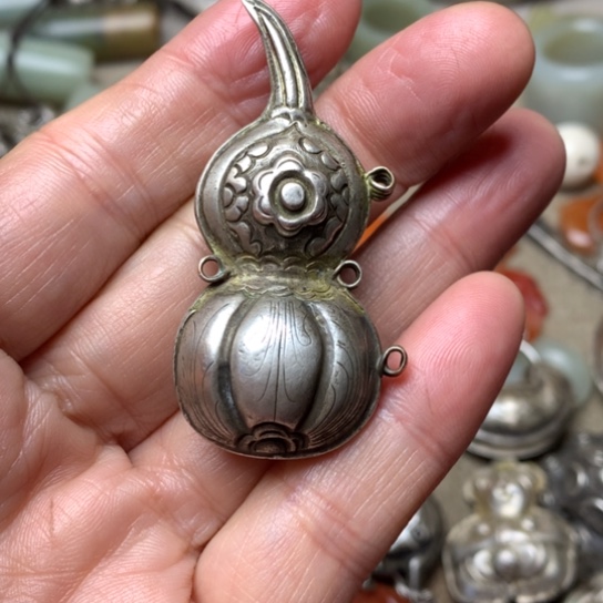 纯银精美品银吊坠