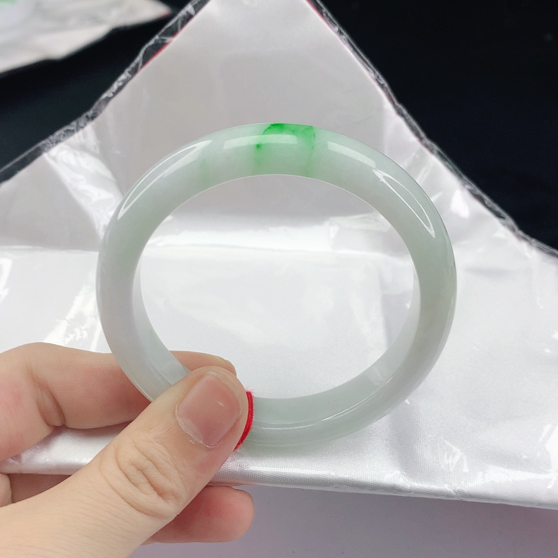 翡翠手镯未镶嵌翡翠359