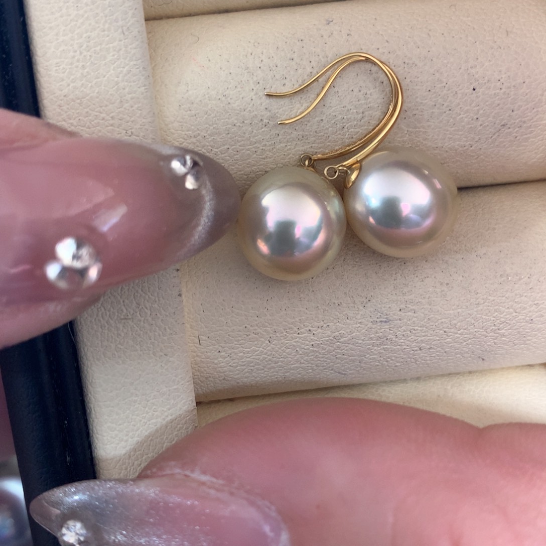 海水珍珠耳饰18K金镶嵌
