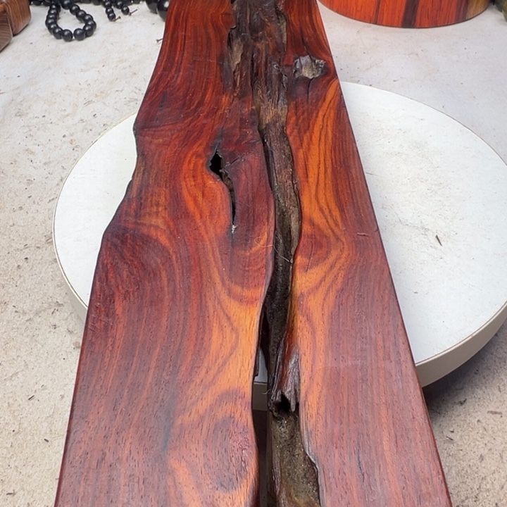 沿***开木赞比亚血檀底座摆件