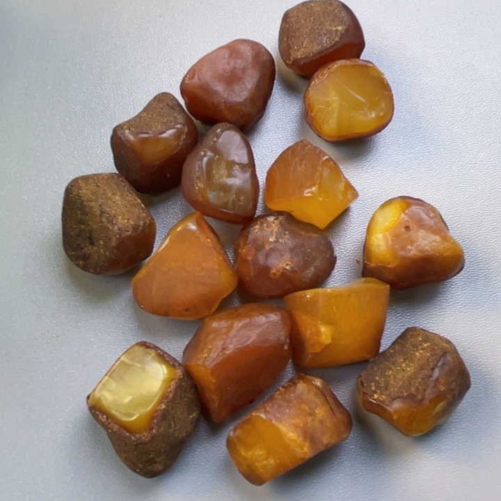 定制琥珀未镶嵌裸石