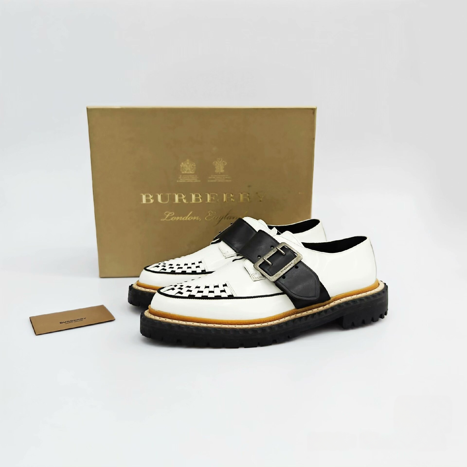 未使用 BURBERRY/博柏利 拼色皮穿编织布洛克卡扣男鞋39码