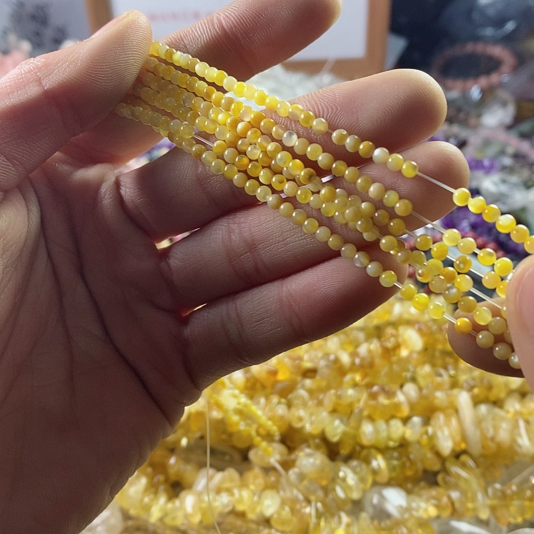 玛瑙/玉髓珠宝半成品未镶嵌一条3mm黄金贝壳圆珠天然