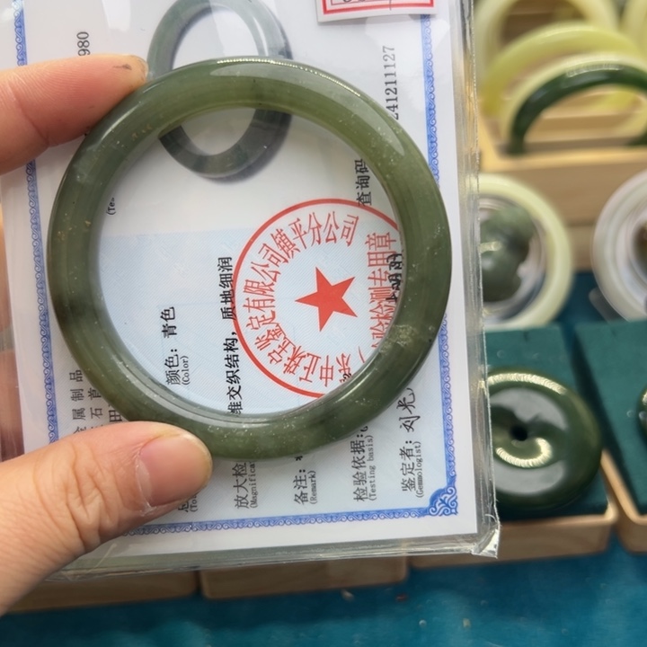 和田玉手镯未镶嵌58.4圈围6503