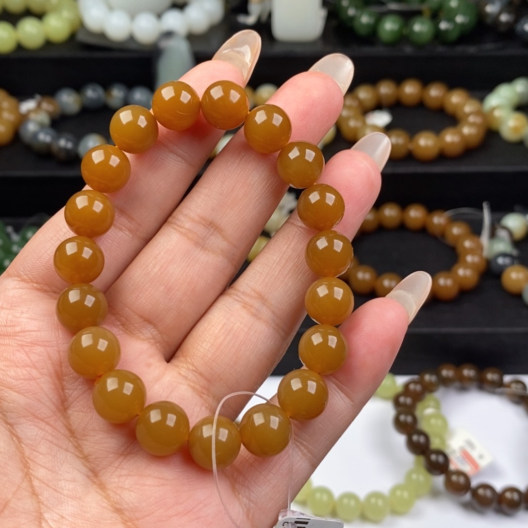 和田玉手串未镶嵌小**?