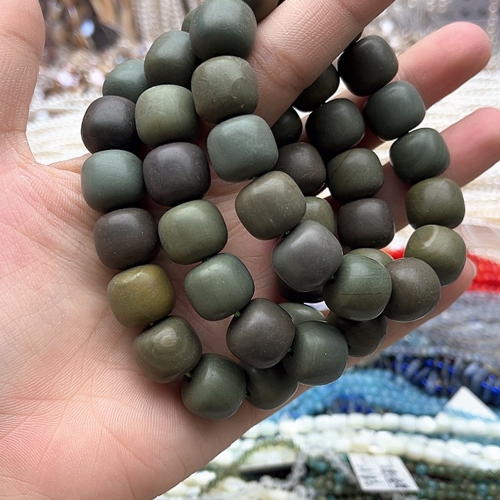 未镶嵌玛瑙/玉髓珠宝半成品一条14mm左右阿拉善老型珠手串