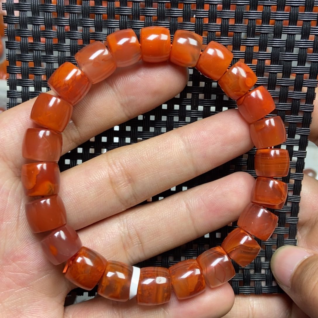 南红玛瑙手串未镶嵌10+’mm
