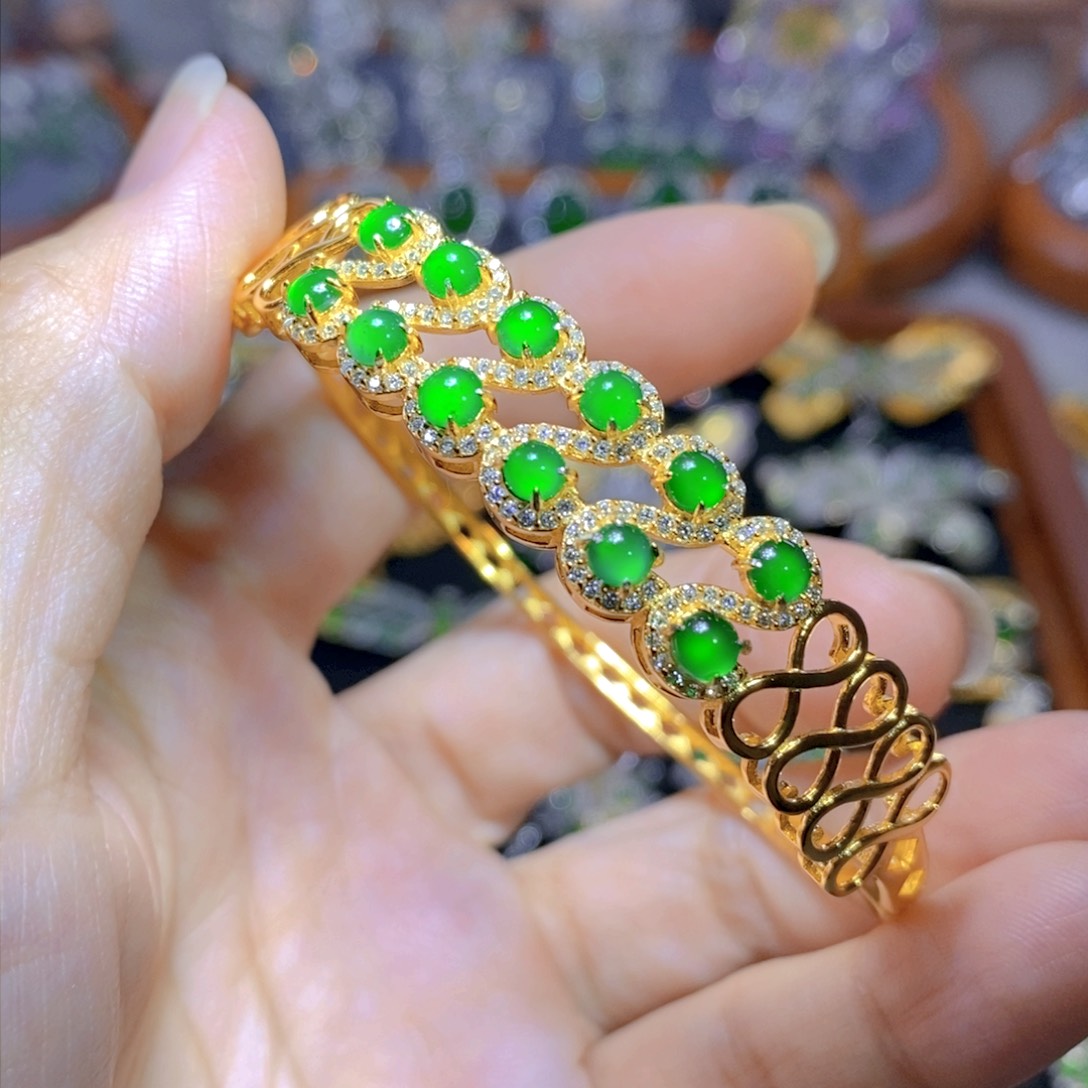 翡翠颈饰银S925镶嵌天然翡翠