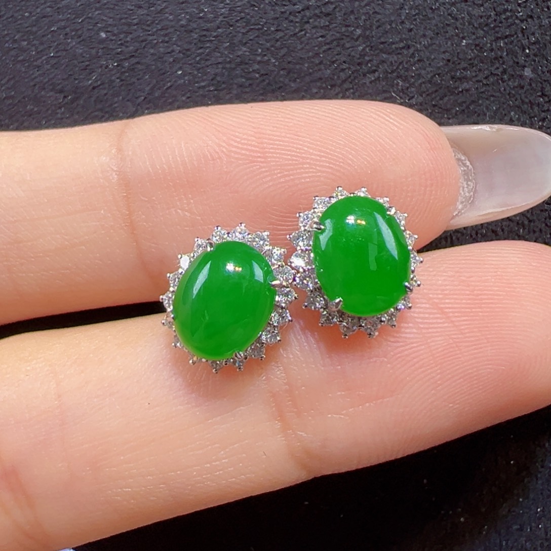 翡翠18K金镶嵌耳饰蛋面