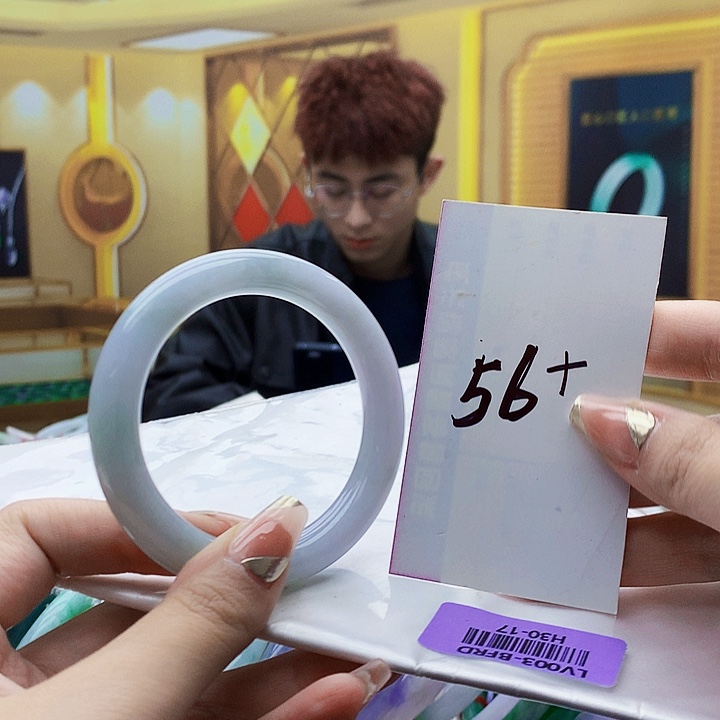 翡翠未镶嵌手镯000……