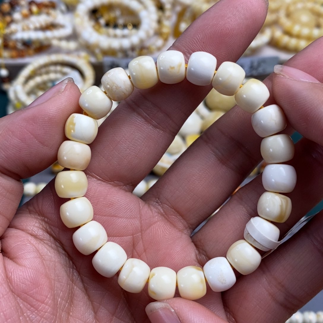 琥珀裸石未镶嵌9.5mm瓷白手串