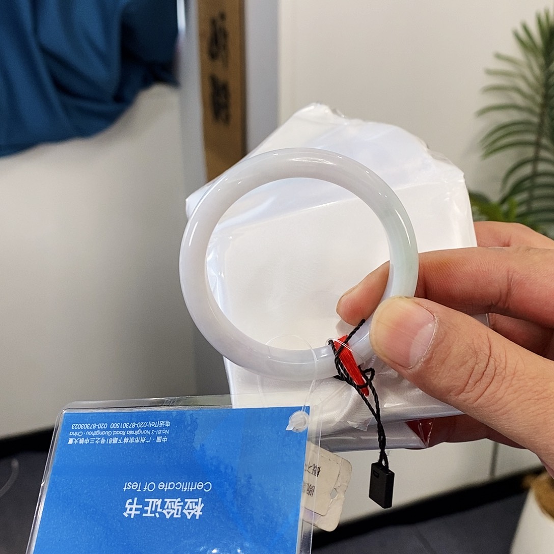 未镶嵌手镯翡翠翡翠