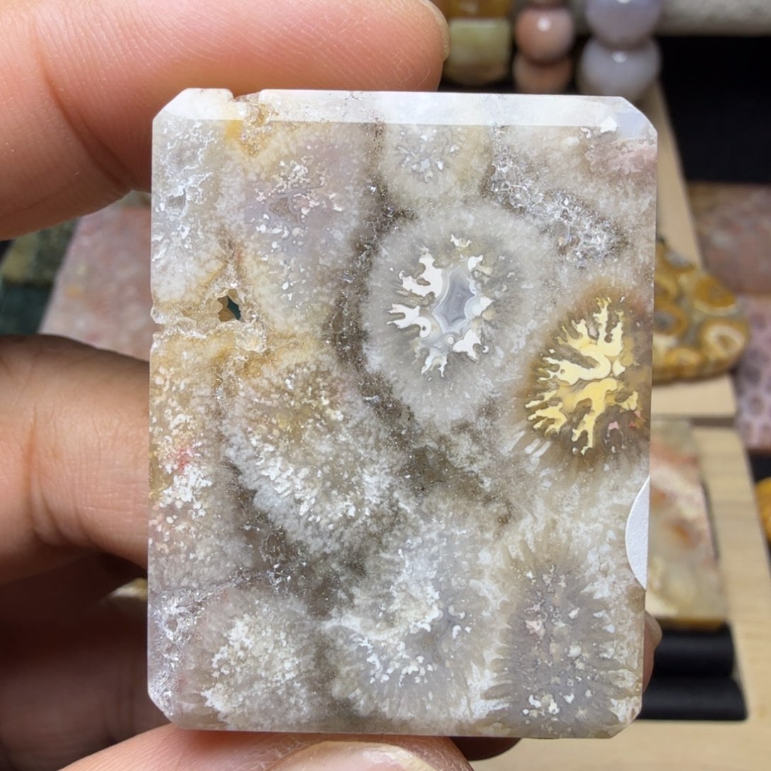 硅化玉未镶嵌纯天然色有机玉石保真色